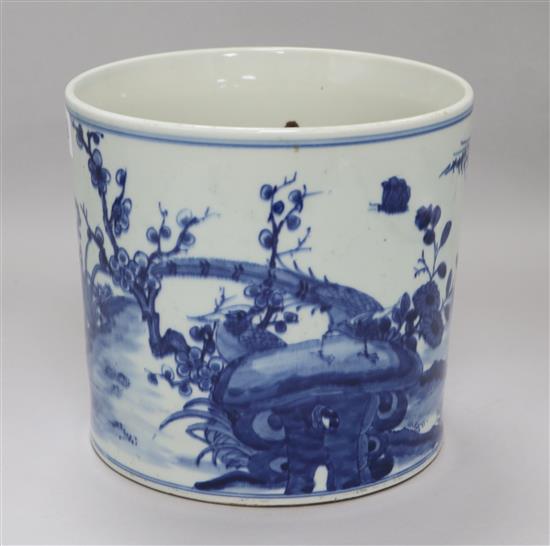 A blue and white Chinese jardiniere
